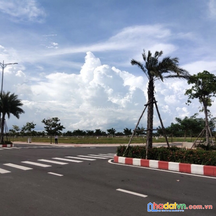 Đất thổ cư có sổ sẵn ở thủ thừa, có xe đi xem đất