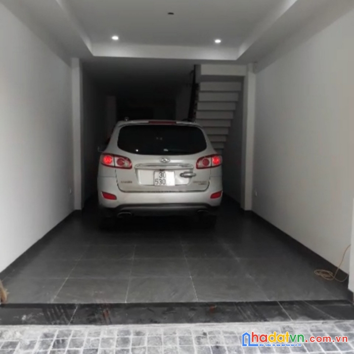 Nhà 5 tầng bát khối, ngõ thông, trên 56m2, 6,1 tỷ