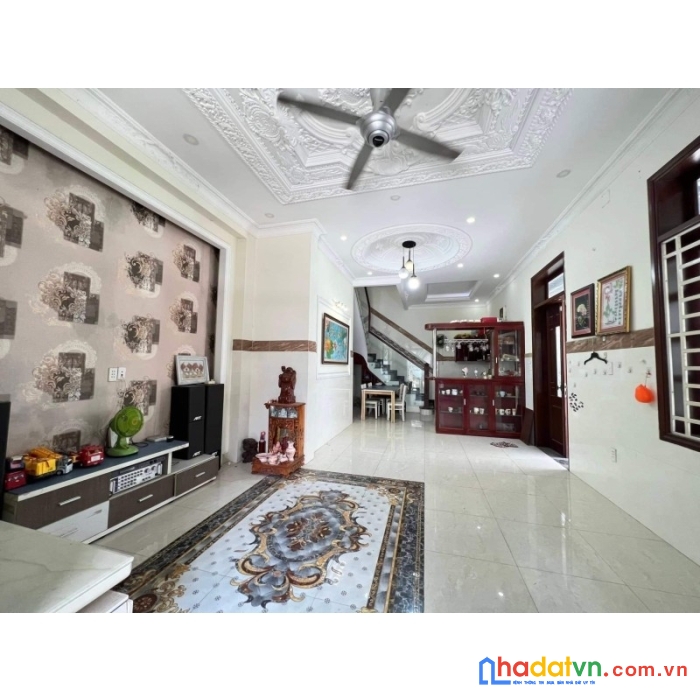 Lô góc 2 mặt tiền - hoàn công đủ - xe tải vào nhà - đường 160 tnpa