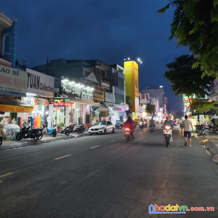 Nhà mtkd chợ tân hương, tân phú, 72m2, nở hậu tài lộc, có dòng tiền, giá 6 tỷ 2.