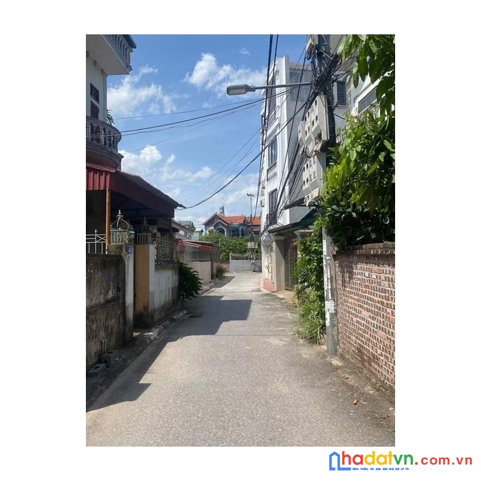 Đông dư đất đẹp 
ngõ thông - oto - diện tích tiêu chuẩn - dt36 .mt 4,3 giá 2,65 tỷ 