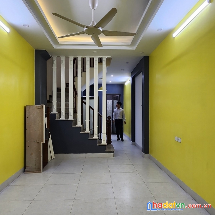 Hoàng hoa thám 43m 5t nhà mới đẹp chỉ 5 tỷ 100tr