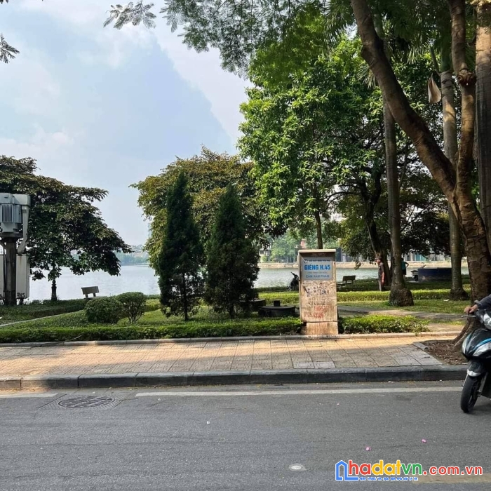Cực hiếm!!! view hồ trúc bạch- kinh doanh- mặt phố- 2 vỉa hè- lô góc 2 thoáng