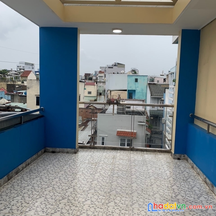 Cách mạng tháng 8, xehơi,3.7m*10m,3 lầu, 6.2 tỷ