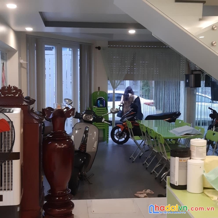 Siêu đẹp rẻ 5 tầng lô góc đẹp lung linh hxh vô nhà có gara ô tô cạnh bàu cát