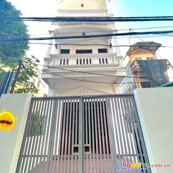 Siêu hiếm-hoàng mai-hơn 6 tỷ có nhà 70m2-đặc biệt ô tô đỗ trong sân, miễn phí gửi xe