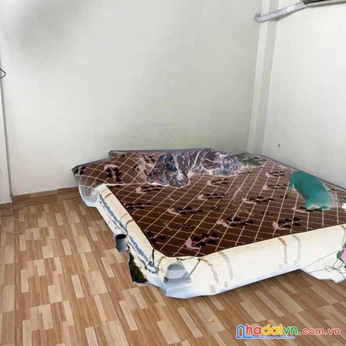 Mặt phố quan hoa, kinh doanh tột đỉnh, giá mềm nhỉnh 12 tỷ.
