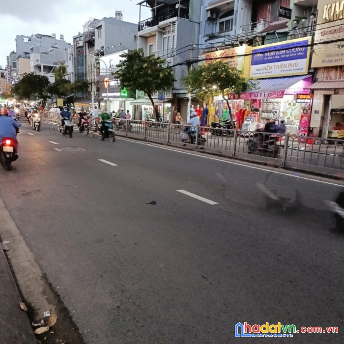 Q6.mặt tiền kinh doanh ngay chợ bà hom