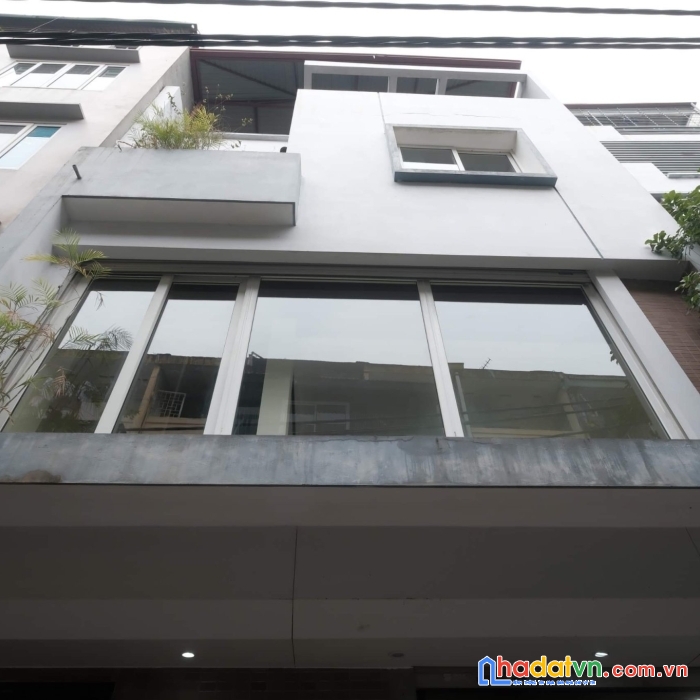 Cho thuê nhà làm văn phòng- siêu thị- quán cà phê phố đặng văn ngữ