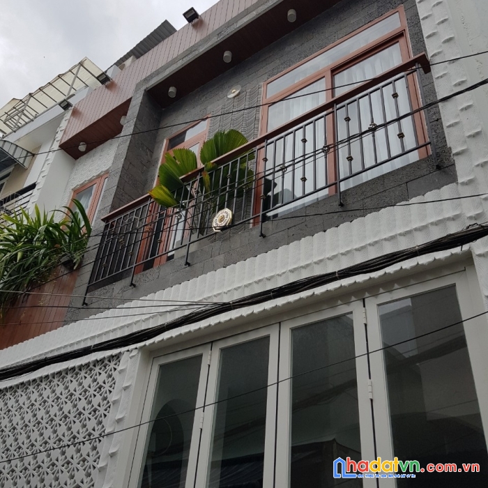 Nhà ngon, nhà khu phân lô dân trí ô tô thống nhất, 72m2, 2 tầng, 3.7 tỷ