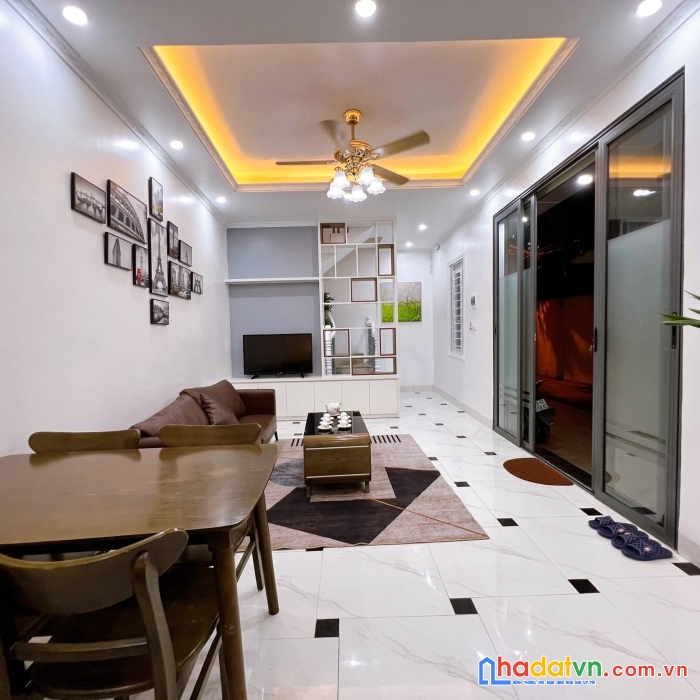 Bán nhà ngõ 82 yên lãng-đống da-35m2 4t mt 9m--cực đẹp-tặng full nt 4.8 tỷ