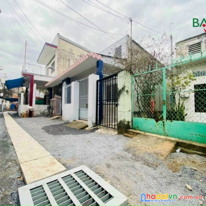 Bán nhà ngay trung tâm tp gần đường phan chu trinh đường xe kiamoning chỉ 2,25 tỷ