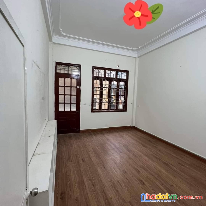Chính chủ cần bán gấp căn nhà hiếm rẻ gần bưu điện thanh trì , ngõ nông, nhà chắc đẹp, 45mmt 4m
