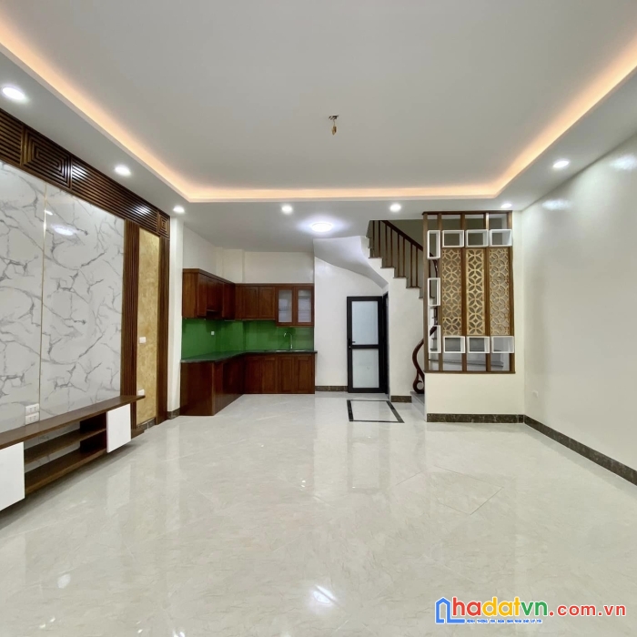Bán nhà phố bùi xương trạch, thanh xuân, 40m²x 4 tầng, giá 3.5 tỷ, ô tô đỗ cửa