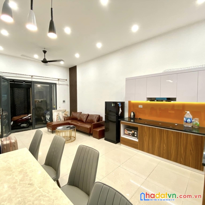 Bán nhà việt hưng, long biên, nhà đẹp, ở luồn, dt 55m2 x 3 tầng, an sinh đỉnh, chỉ nhỉnh 4 tỷ