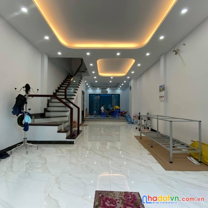 Nhà mặt phố phùng hưng hà đông, đẹp, kd sầm uất, 85m2, 4t, nhỉnh 15 tỷ.