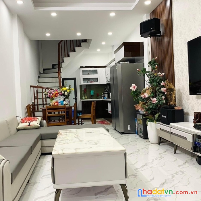Hiếm! bán nhà đặng tiến đông, đống đa, mới, ở ngay, 3 thoáng, 35m2x4 ngủ, nhỉnh 4 tỷ