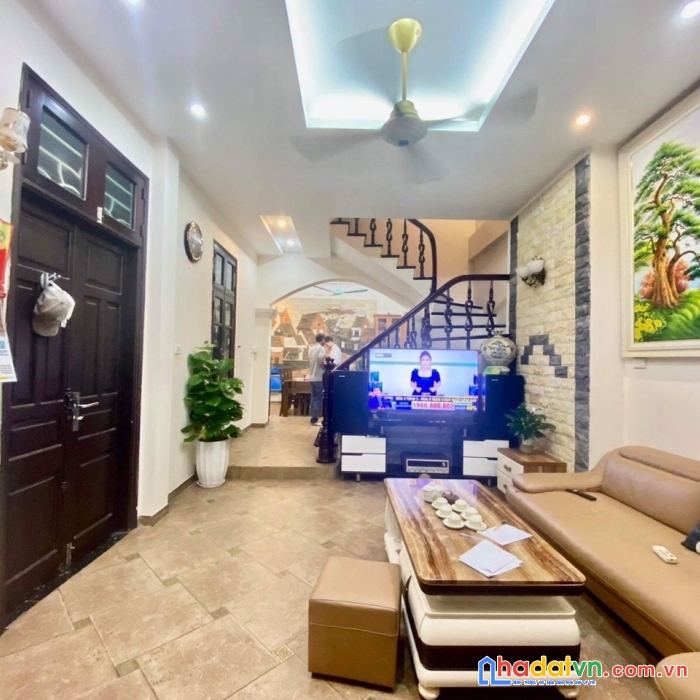 Chính chủ bán nhà hoàng hoa thám 58m 5t 5mmt gần phố oto kinh doanh giá nhỉnh 6 tỷ lh 0799198898