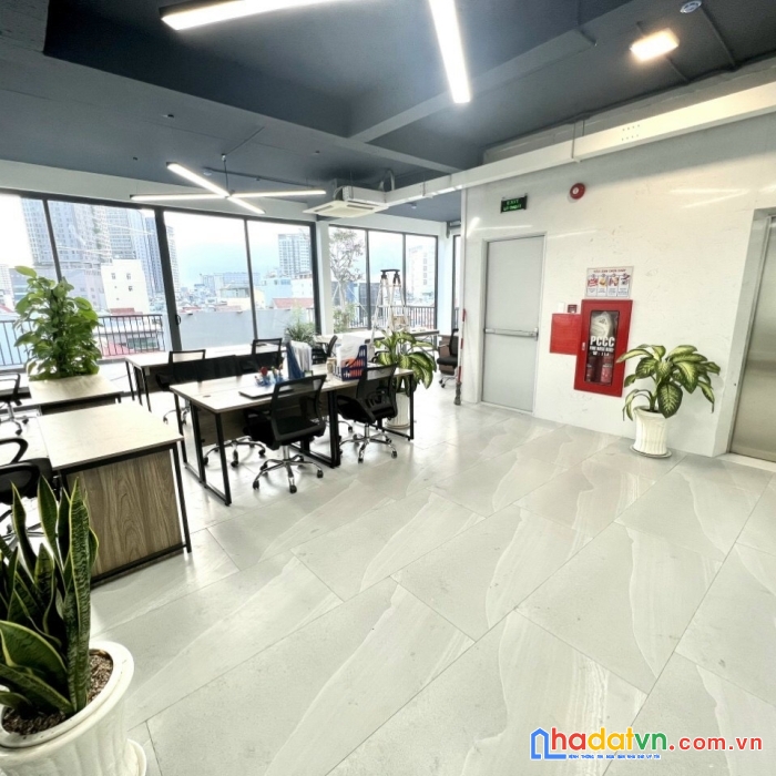 Chính chủ cho thuê nhà hxh huỳnh văn bánh pn (7x17m trệt 4 lầu trống suốt - thang máy cầu thang