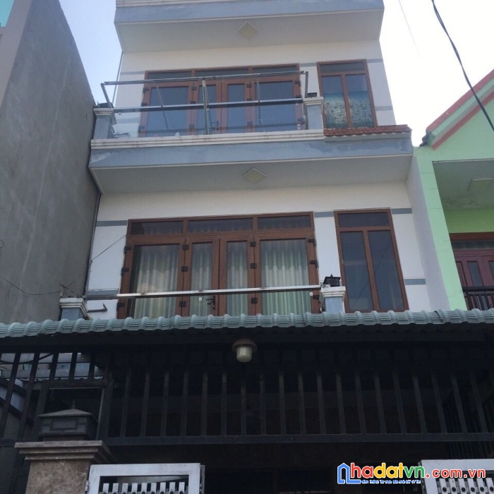 Bán nhà 1 trệt 2 lầu đúc, đường ô tô, phường bửu hoà sau ponchen giá 3 tỷ 7