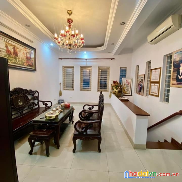 Bán nhà ngọc lâm, long biên 72m2 x4t  5.3tỷ  ô tô đỗ cửa tiện ích ngập tràn