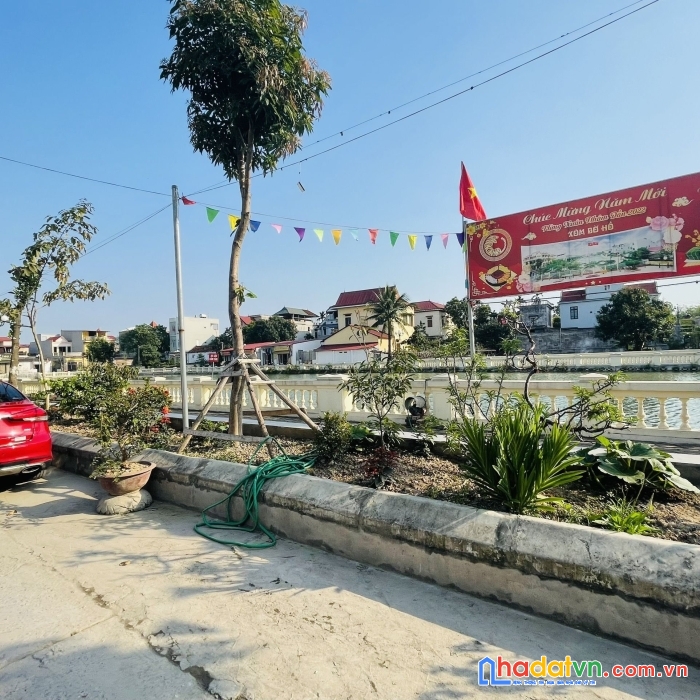 Hoa hậu chân dài 80m sáp mai-võng la cạnh hồ điều hoà giá đẹp