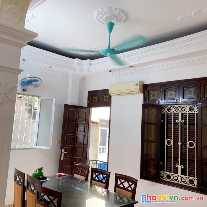 Bán nhà phố láng hạ, ngõ thông, gần ô tô, 2 mặt thoáng. 35m, 5t, 4.5 tỷ