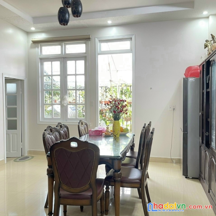 Cần bán căn nhà trên đường nguyễn hữu cảnh, phường 8, tp. đà lạt, giá 9,6 tỷ