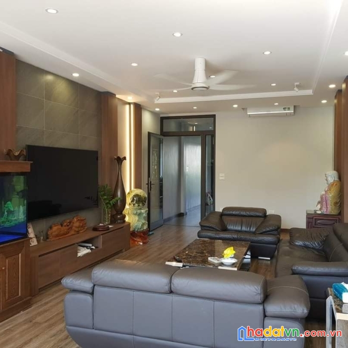 Lô góc, 7t, thang máy  nhà phố nguyễn du, trần hưng đạo, hoàn kiếm, gần hồ, ô tô, kinh doanh,