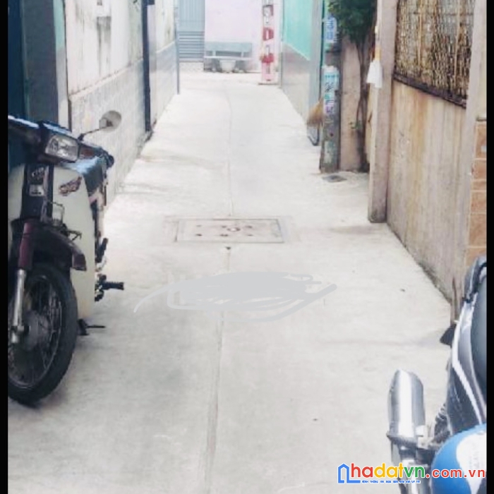 Chính chủ bán nhà trung tâm phú nhuận hẻm xe hơi thông  
dt: 5,6m x9,1m