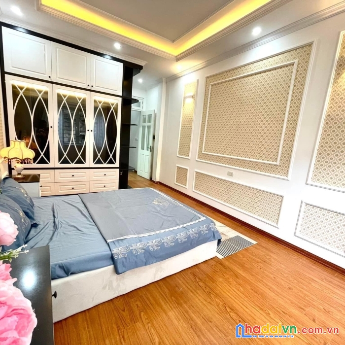 Nhà mới ở ngay tại vũ xuân thiều, mặt tiền khủng, an sinh, giá 6 tỷ.