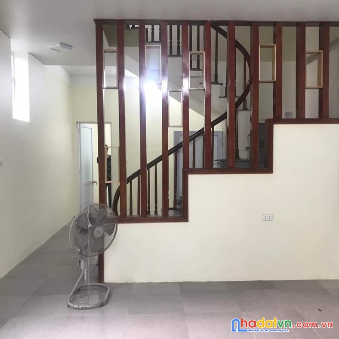 Bắc từ liêm,hiếm không có căn t2,nhà dân xây cực chắc chắn,sẵn ở luôn,ô tô đỗ cửa,57m 3 tỷ