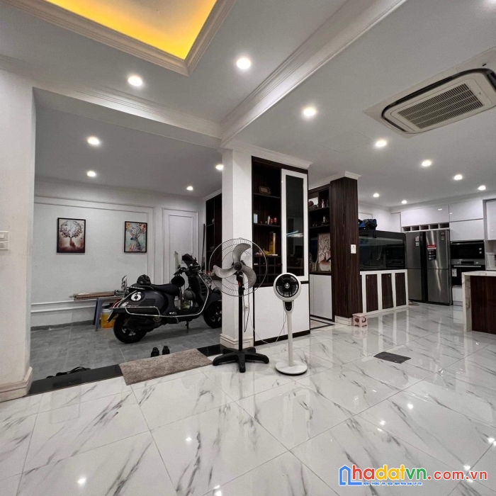 Nhà đẹp duy tân 60m² 5 tầng. mt8m. p.lô. lô góc. ô tô tránh. kinh doanh văn phòng. 12.8 tỷ