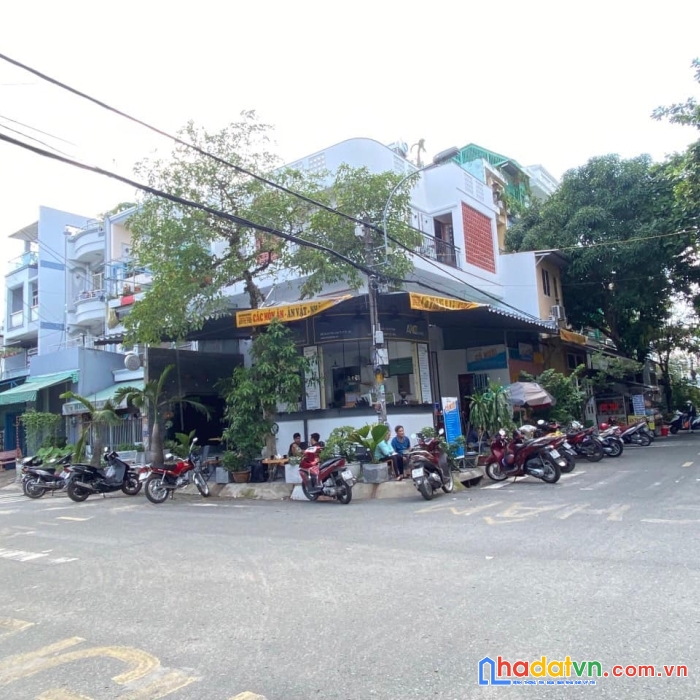 Lô góc 2 mặt tiền đường-nhà mới xây để ở kinh doanh-tặng toàn bộ nội thất.