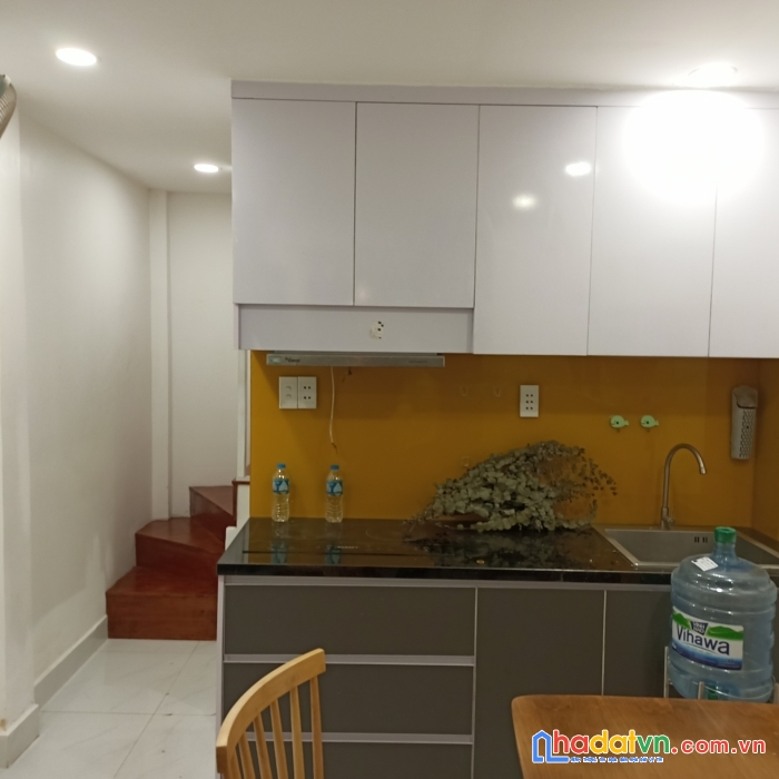 Bán nhà chính chủ tại nguyễn khoái - quận 4