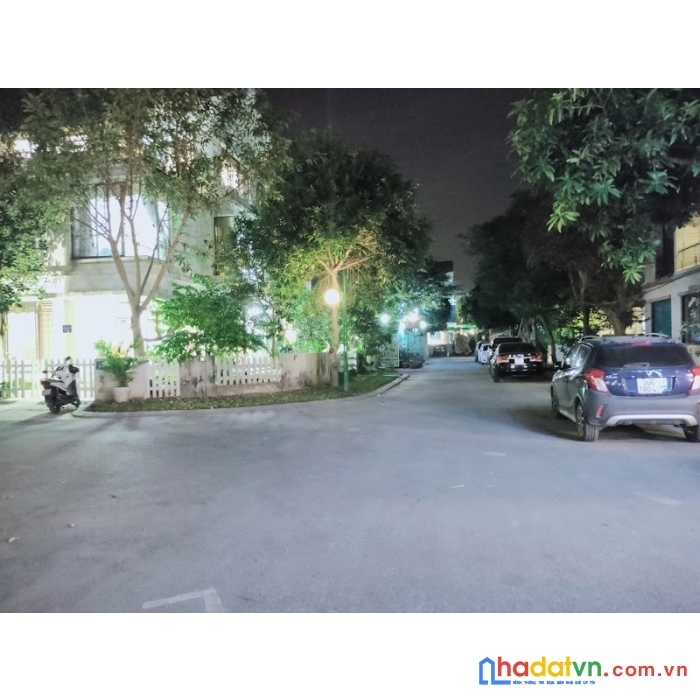Bán nhà mặt phố trần kim xuyến - cầu giấy - thông số đẹp - kinh doanh - văn phòng - mt rộng.