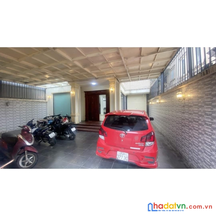 Bán nhà 2 tầng mặt ngõ 152 hào nam, ô tô, kinh doanh, dt 130 m2, giá 12 tỷ.