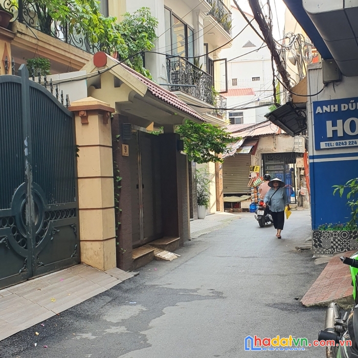 Bán đất cầu giấy - 20m mặt phố đường nhựa ô tô - mặt tiền 8m giá rẻ chỉ 105 triệu/m2