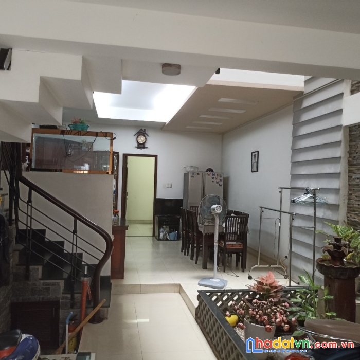 Khó tin biệt thự trung tâm q3 100m2 chỉ 12 tỷ 7,4 tầng,5.6mx18m cmt8 p10