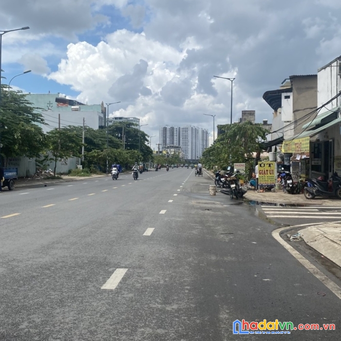 Bán nhà hxh nguyễn văn yến tp c4 62m2 ngang 4m tiện đầu tư xây mới