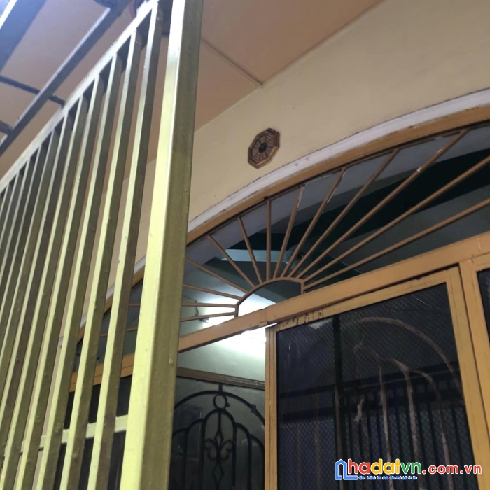 Bán nhà lạc long quân-sát chợ tân bình50m- ngang 4,5m-chỉ 3.95 tỷ