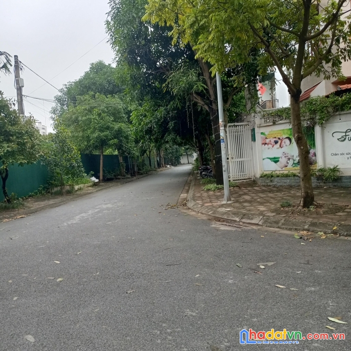 Bán đất kđt sài đồng ôtô vỉa hè dt 179m mt8.5m chỉ 17 tỷ