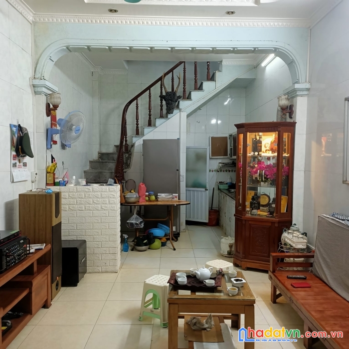 Bán nhà tân mai- hoàng mai- 3 tầng -ngõ nông - 15m ô tô tránh- giá chỉ 2.48 tỷ