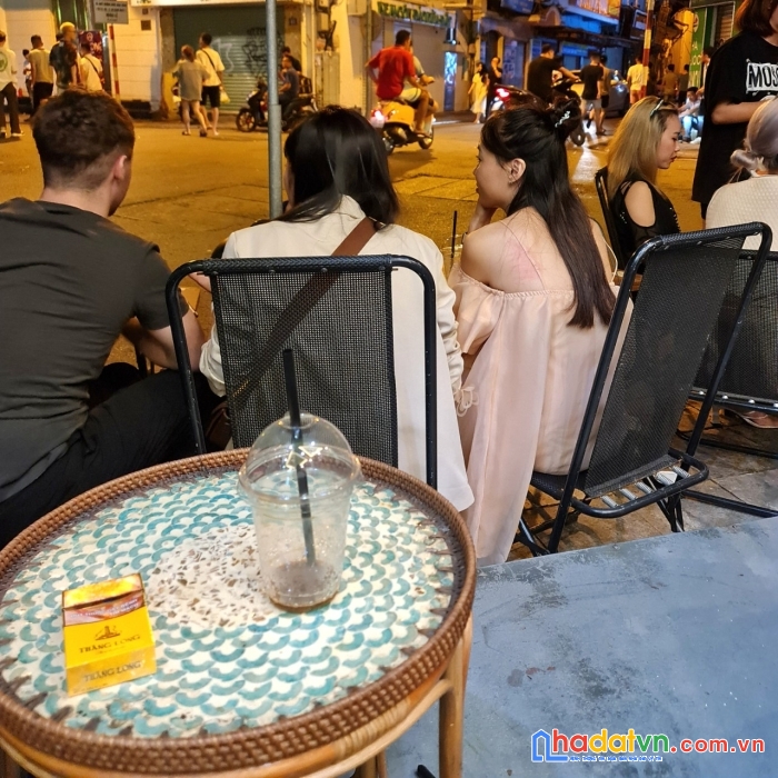 300922 68m2 đất ngõ kinh doanh tốt tại trâu quỳ, gia lâm. mt 7m, đường 5m. lh 0926782459.