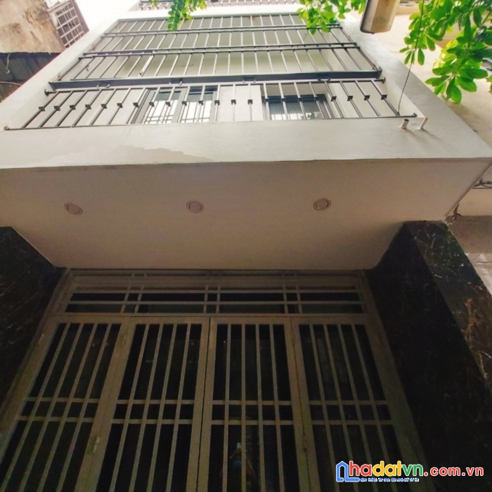 *bán nhà phố cầu giấy 43m2, 5t, mt3.5m, giá 6.7 tỷ. siêu phẩm cầu giấy - nhà mới xịn sò - trung
