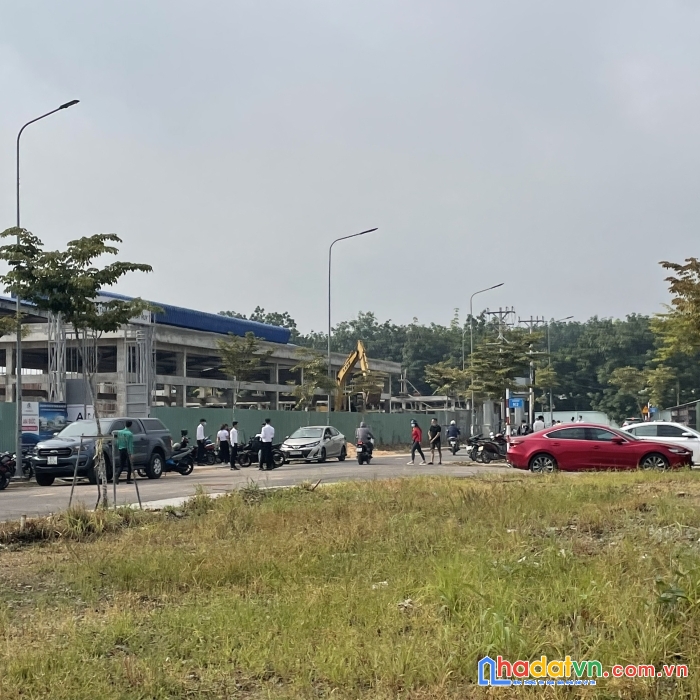 Bán gấp miếng đất tại chợ nhật huy 3,6 tỉ 