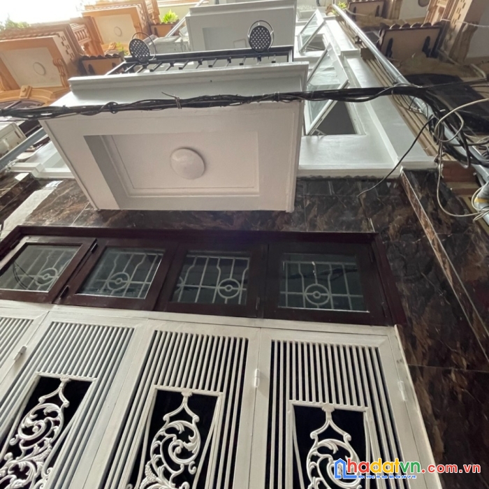 Bán nhà phố hào nam: 39m2, 4 tầng, 4 ngủ, mt 4m, phân lô riêng. 4.8 tỷ
