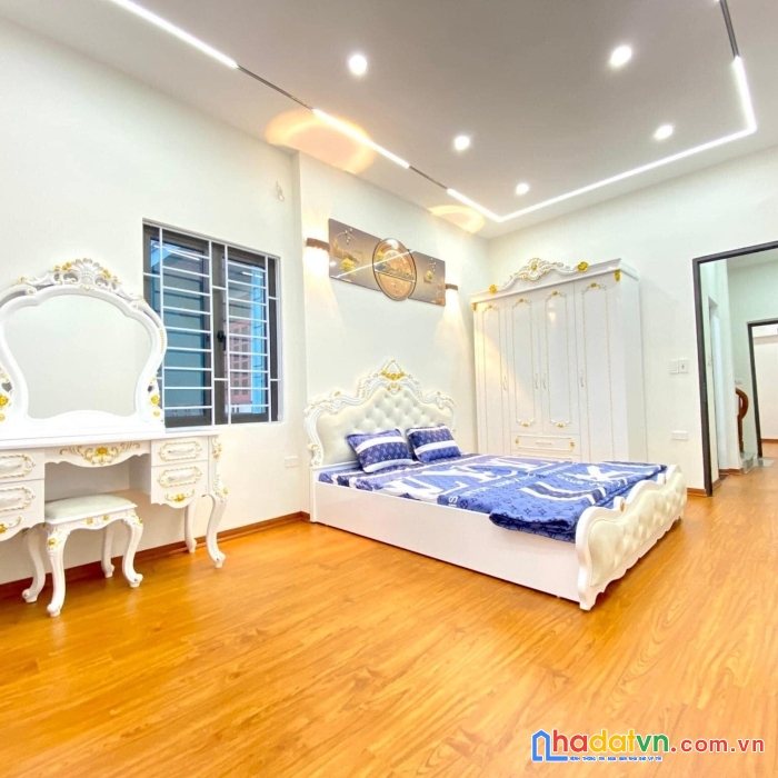 Hiếm nhà bán đống đa, ô tô, ngõ thông tứ tung, 43m2x5t, chỉ 4 tỷ, lh: 0965268261