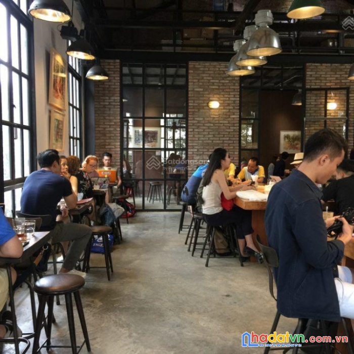 Ban nhà ngọc lâm, long biên, 3 mặt ngõ, vỉa hè kinh doanh nhỉnh 7 tỷ.