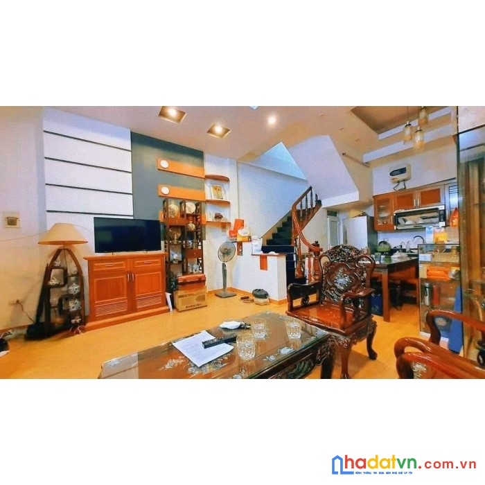 Bán nhà hoàng đạo thành 36m nhà 5 tầng đẹp, oto đỗ chỉ nhỉnh 3 tỷ